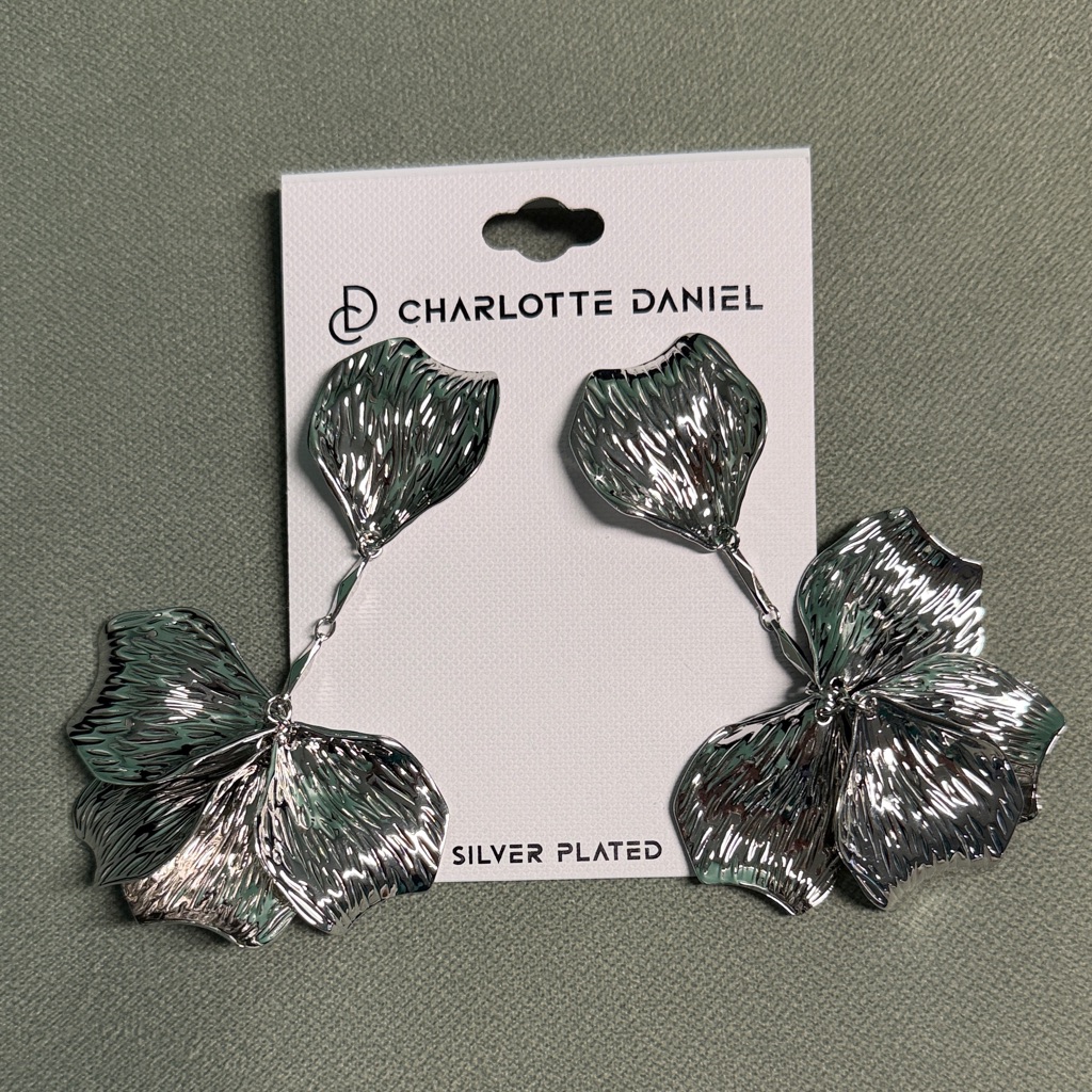 Bnwt Charlotte Daniel Silver Plated Floral Drop Statement Post Back Earrings